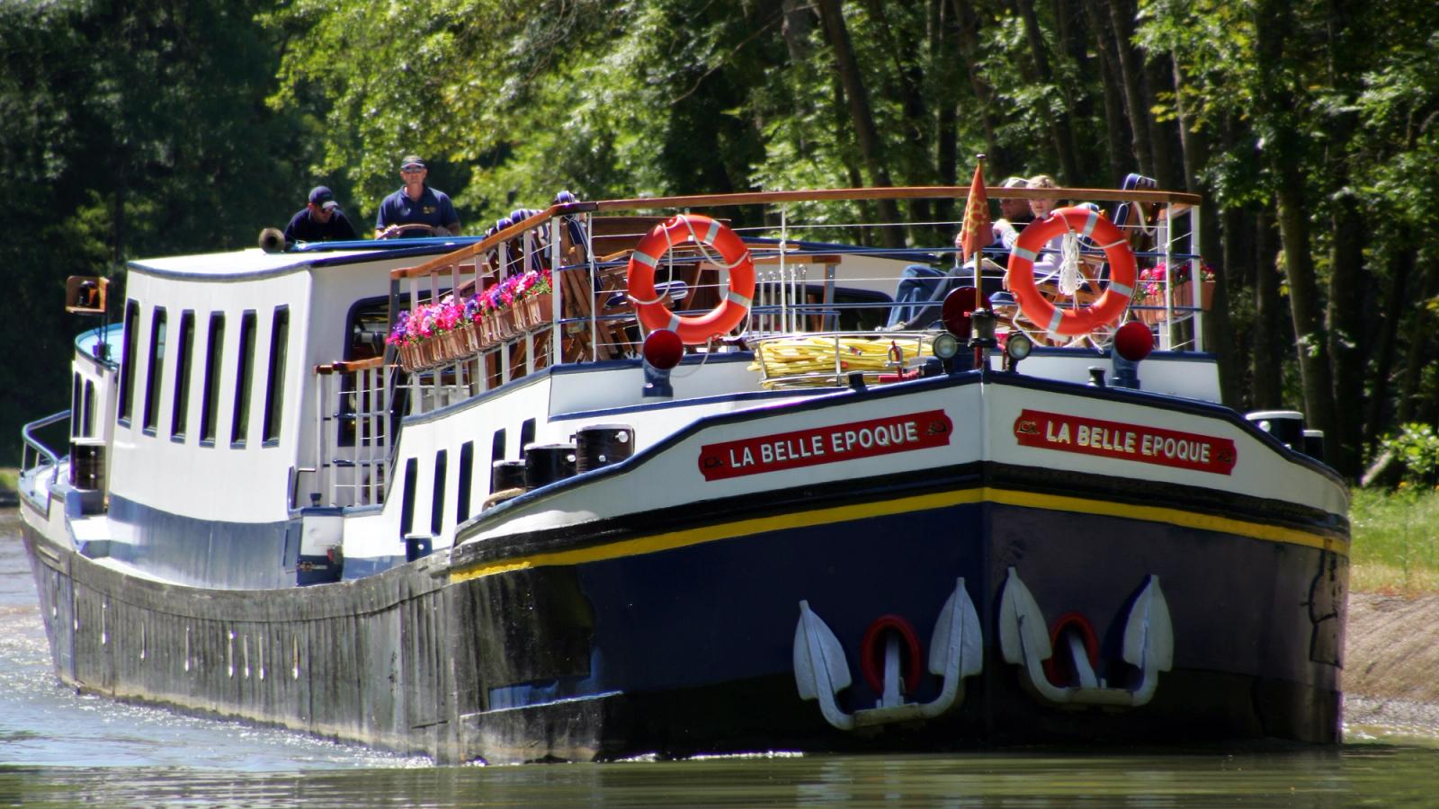La Belle Époque - Burgundy Canal