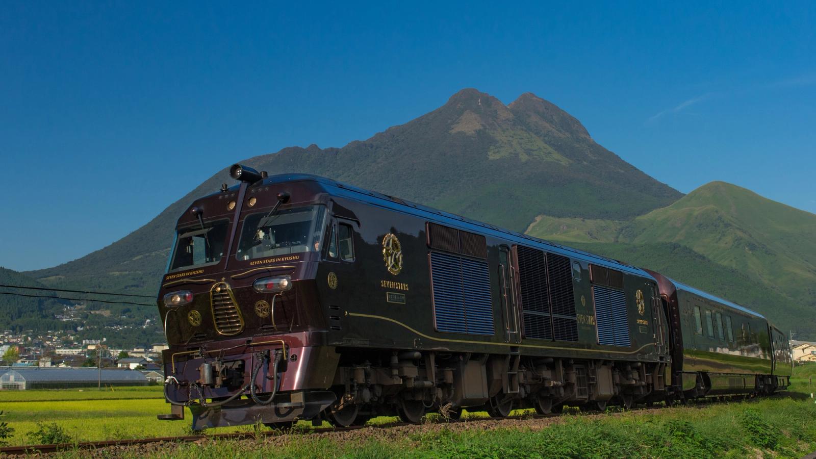 Japan by Luxury Train: Seven Stars in Kyushu