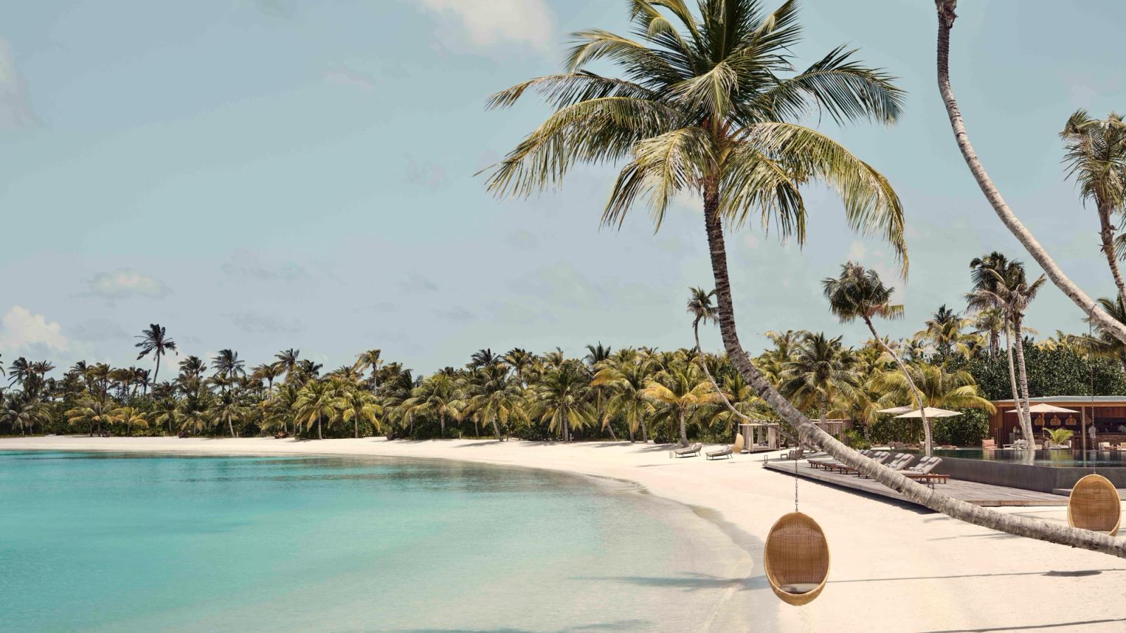 Patina Maldives, Fari Islands