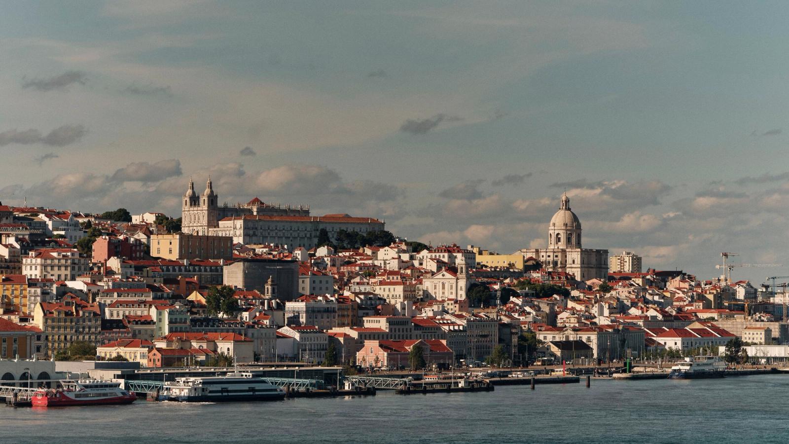 Worldway Travels x A&K x Crystal Cruises: Europe’s Culinary Atlantic Coast