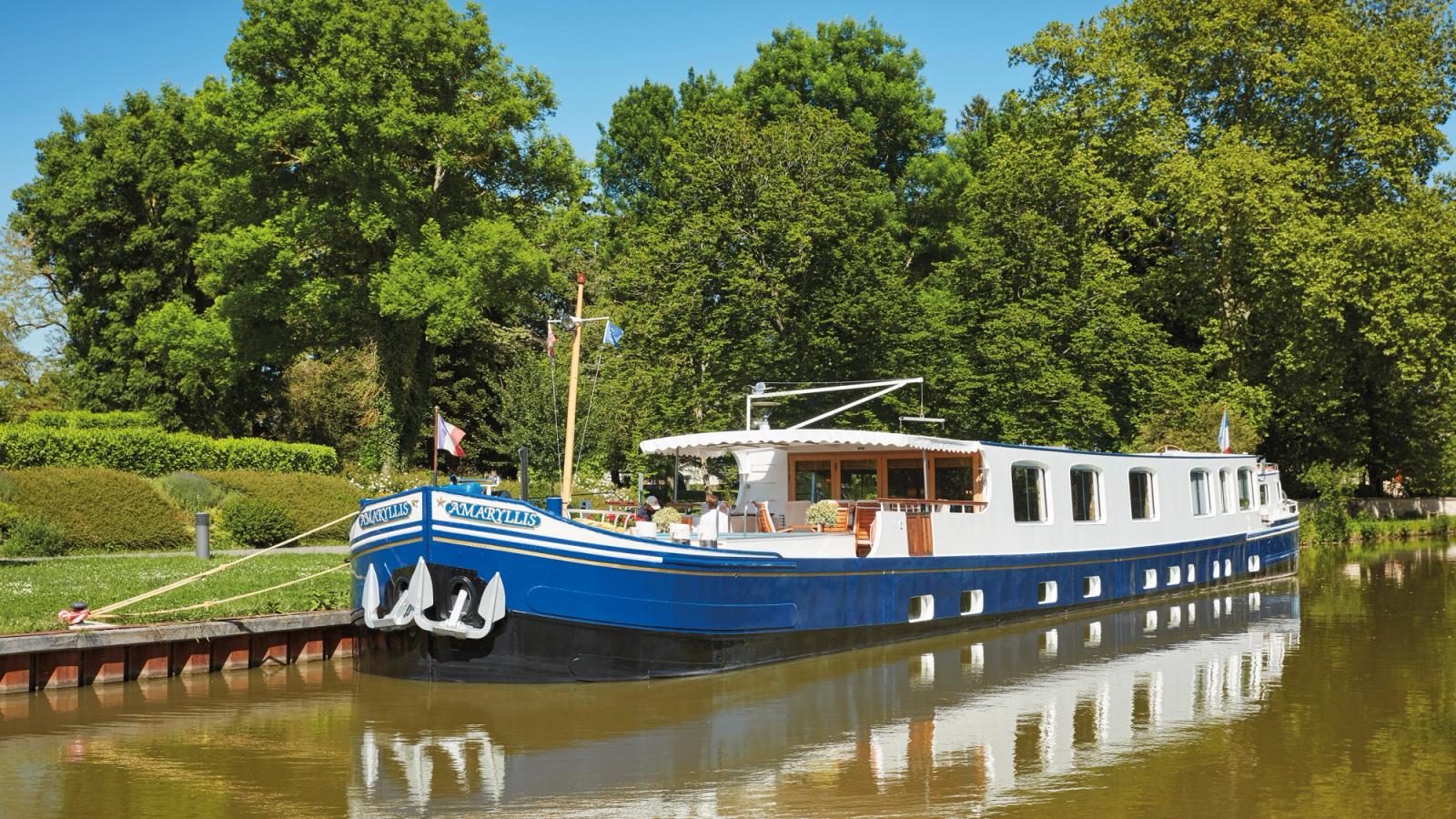 Amaryllis, A Belmond Boat – Burgundy