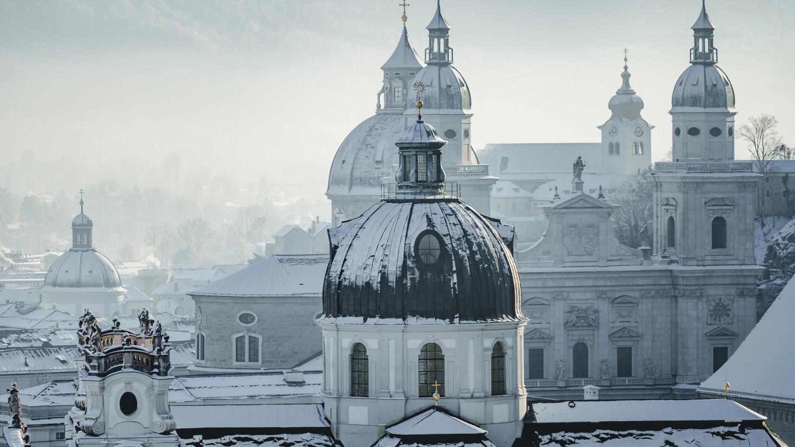 A Christmas Cruise on the Danube