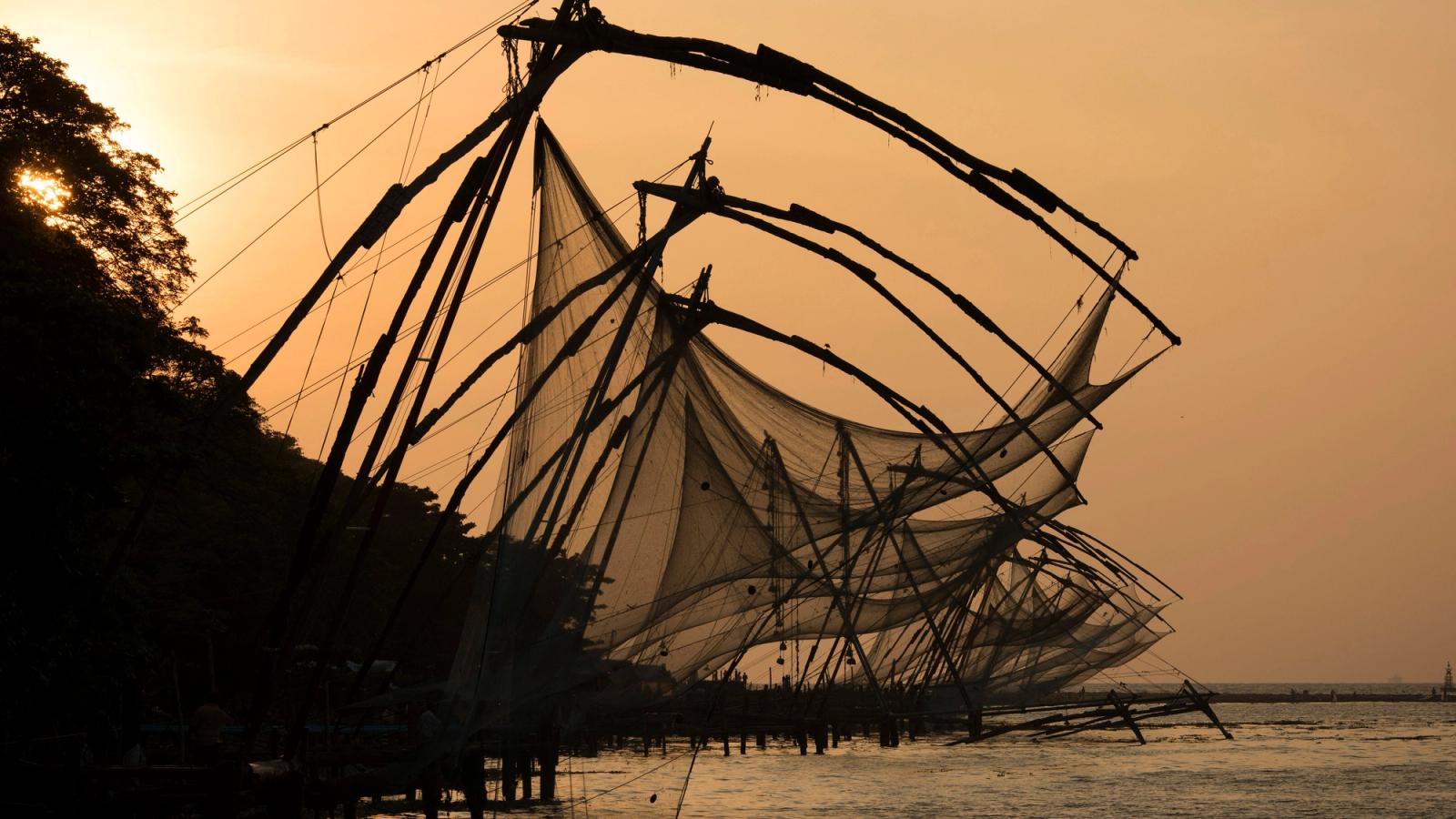 South India: Temples and Backwaters