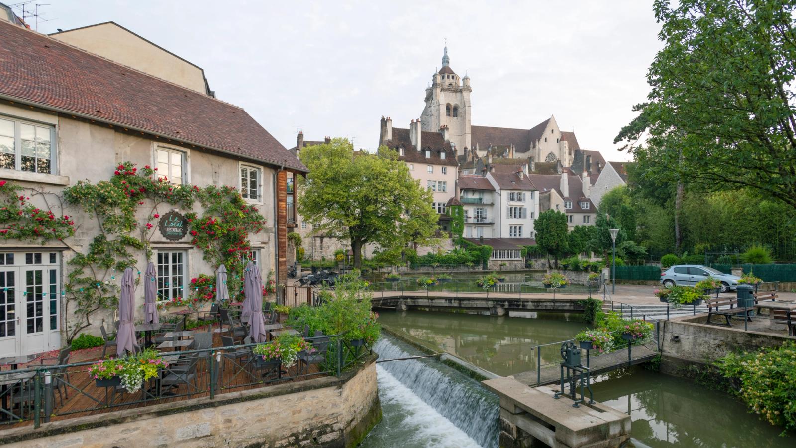 Grand Cru - Burgundy Canal